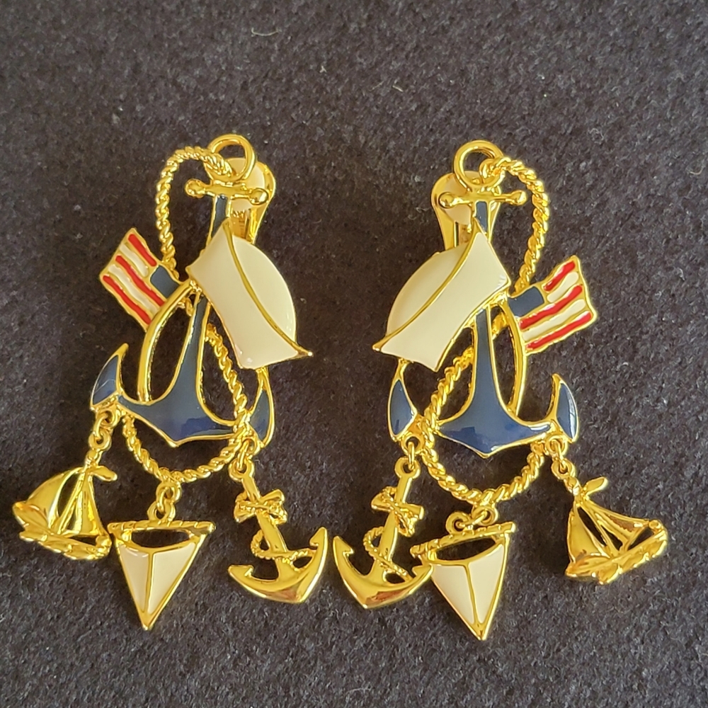 Vintage Premier Designs 'Set Sail' Clip Earring